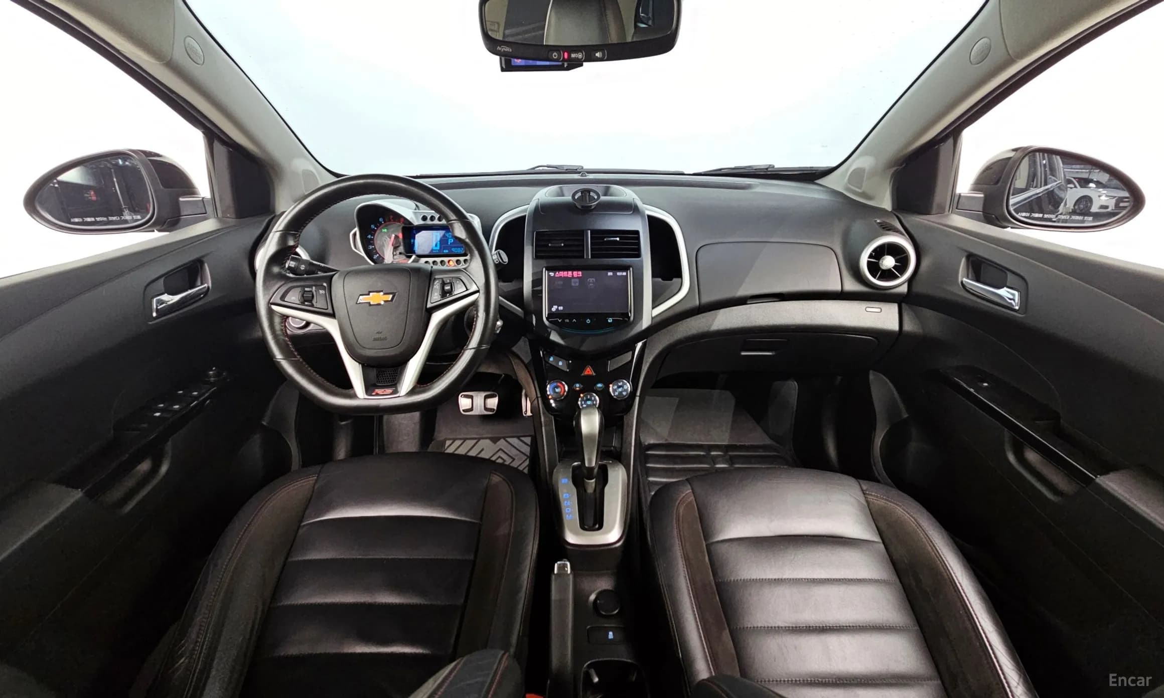 Aveo Hatchback