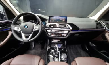 X3 (G01)