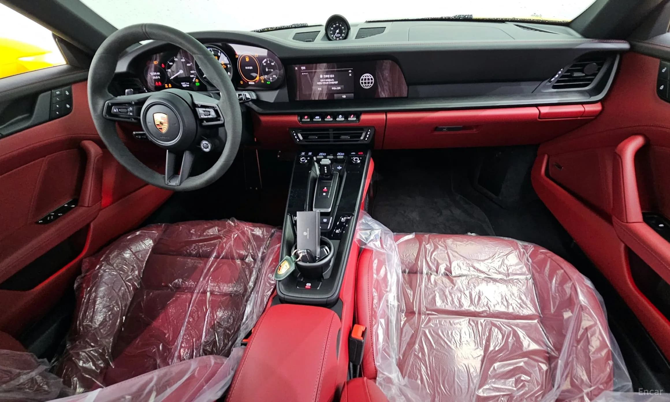 911 (992)