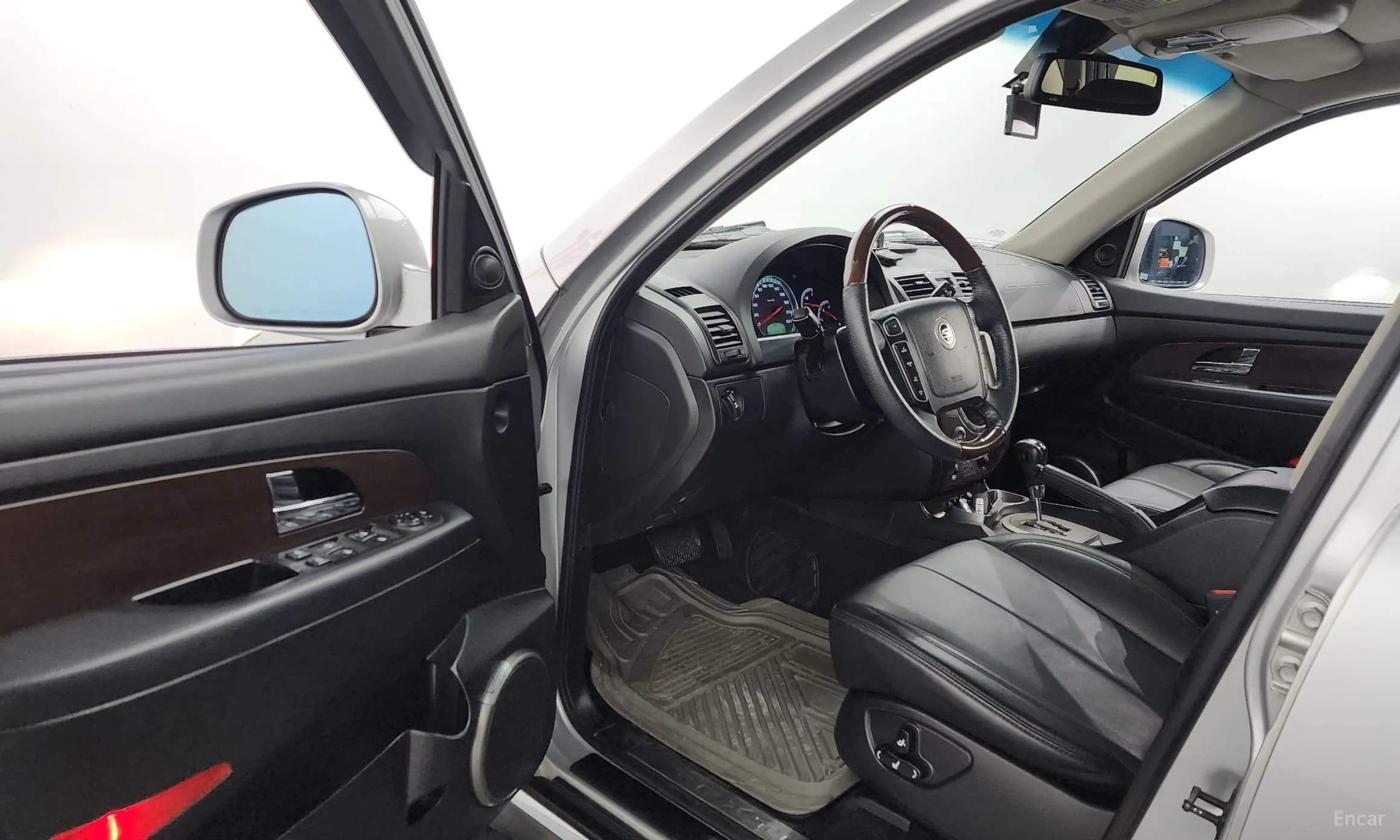 Rexton W