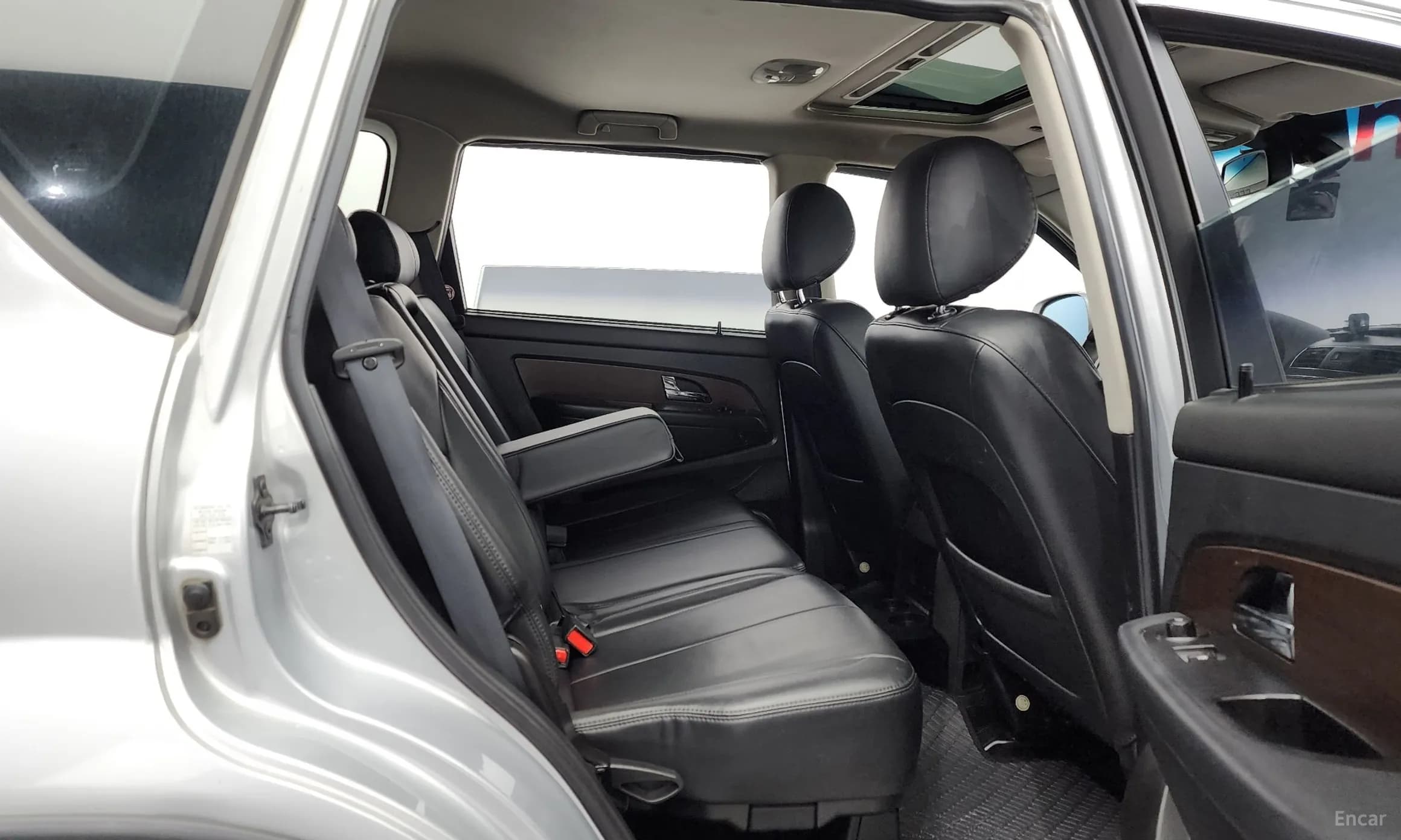 Rexton W