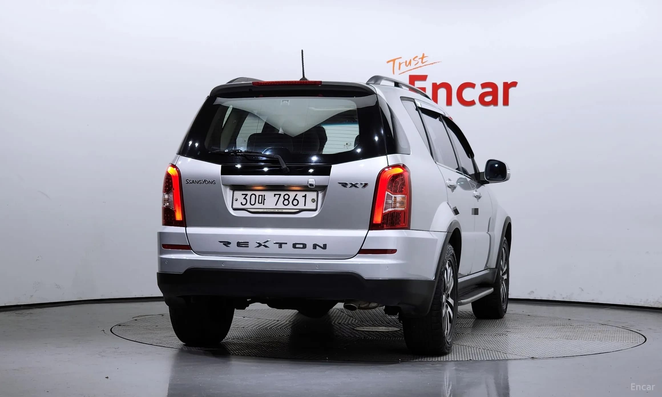 Rexton W