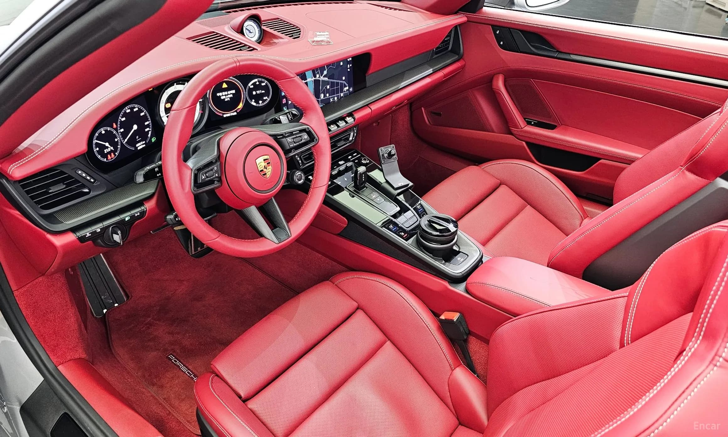 911 (992)
