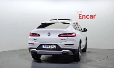 X4 (G02)