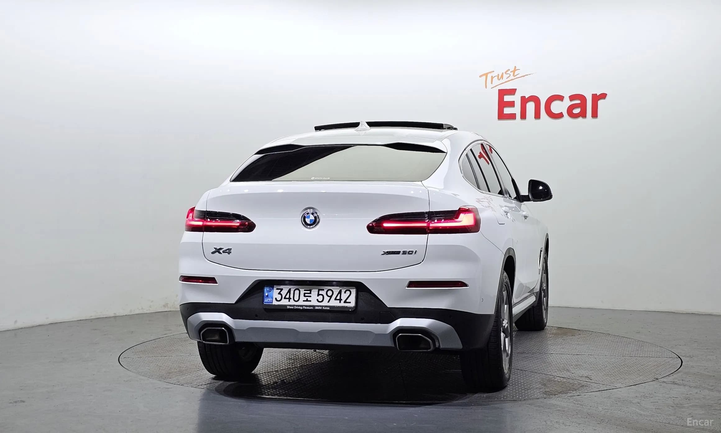 X4 (G02)