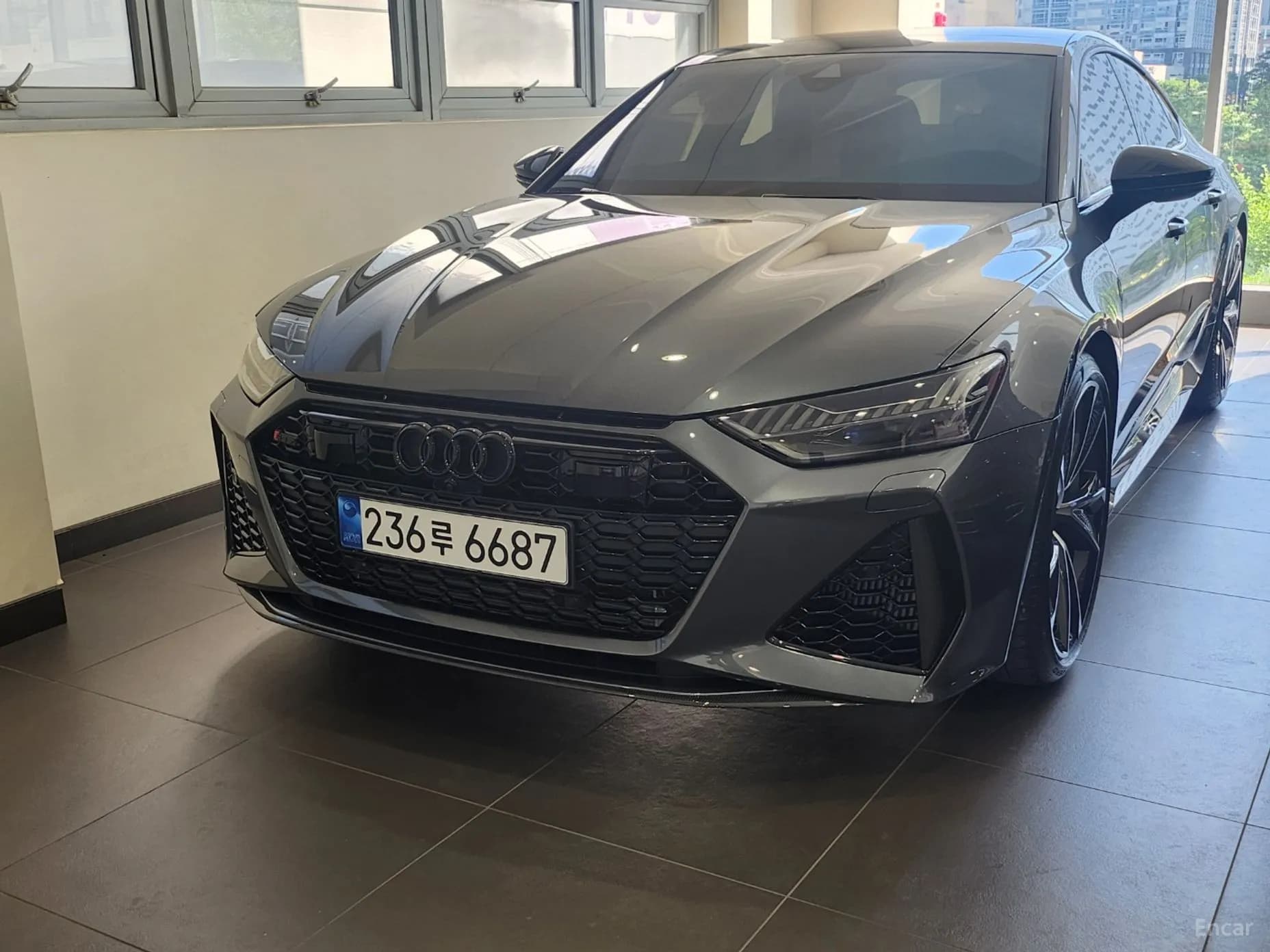 RS7 (4K)