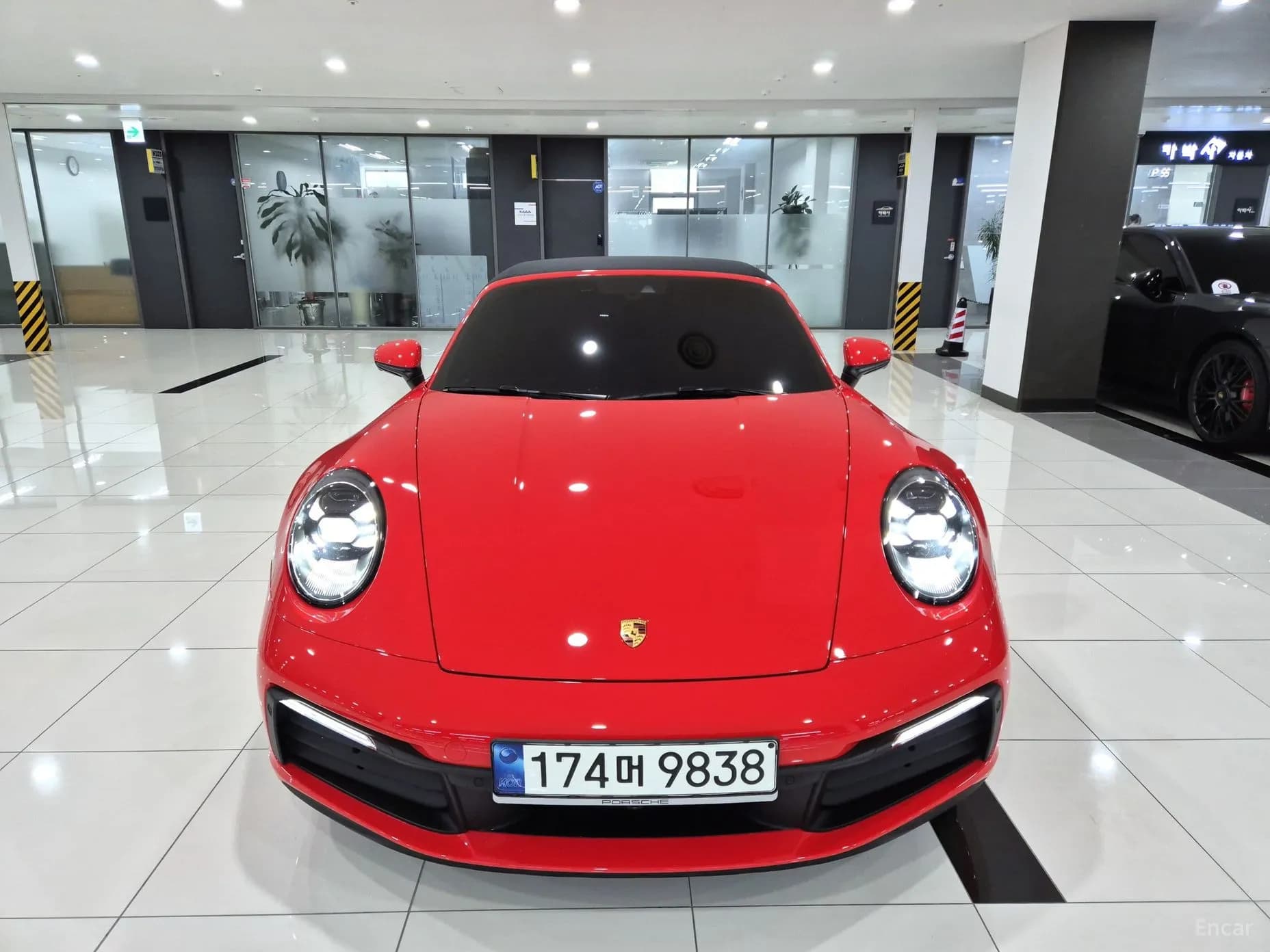 911 (992)