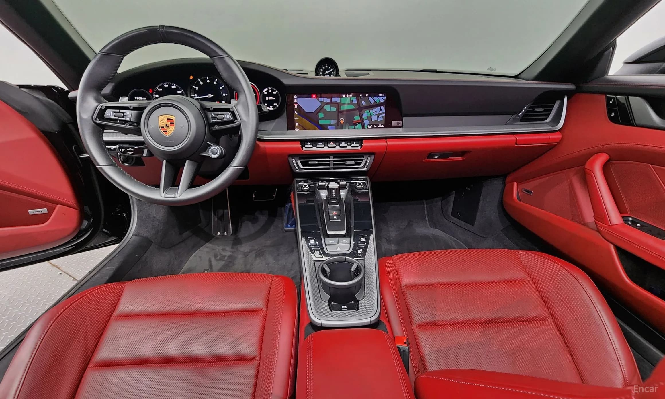 911 (992)