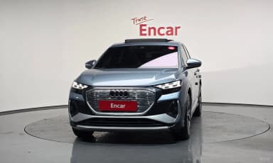 Q4 e-tron (F4)