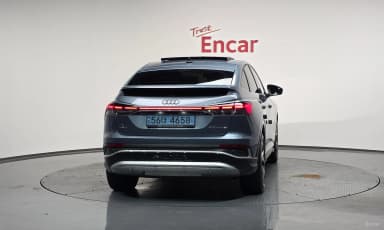 Q4 e-tron (F4)