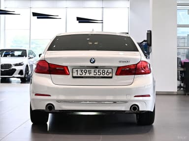 5 Series (G30)