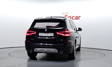 X3 (G01)