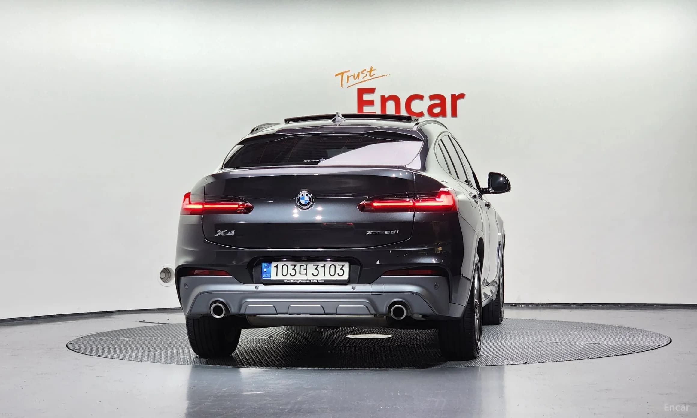 X4 (G02)