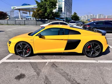 R8 (4S)