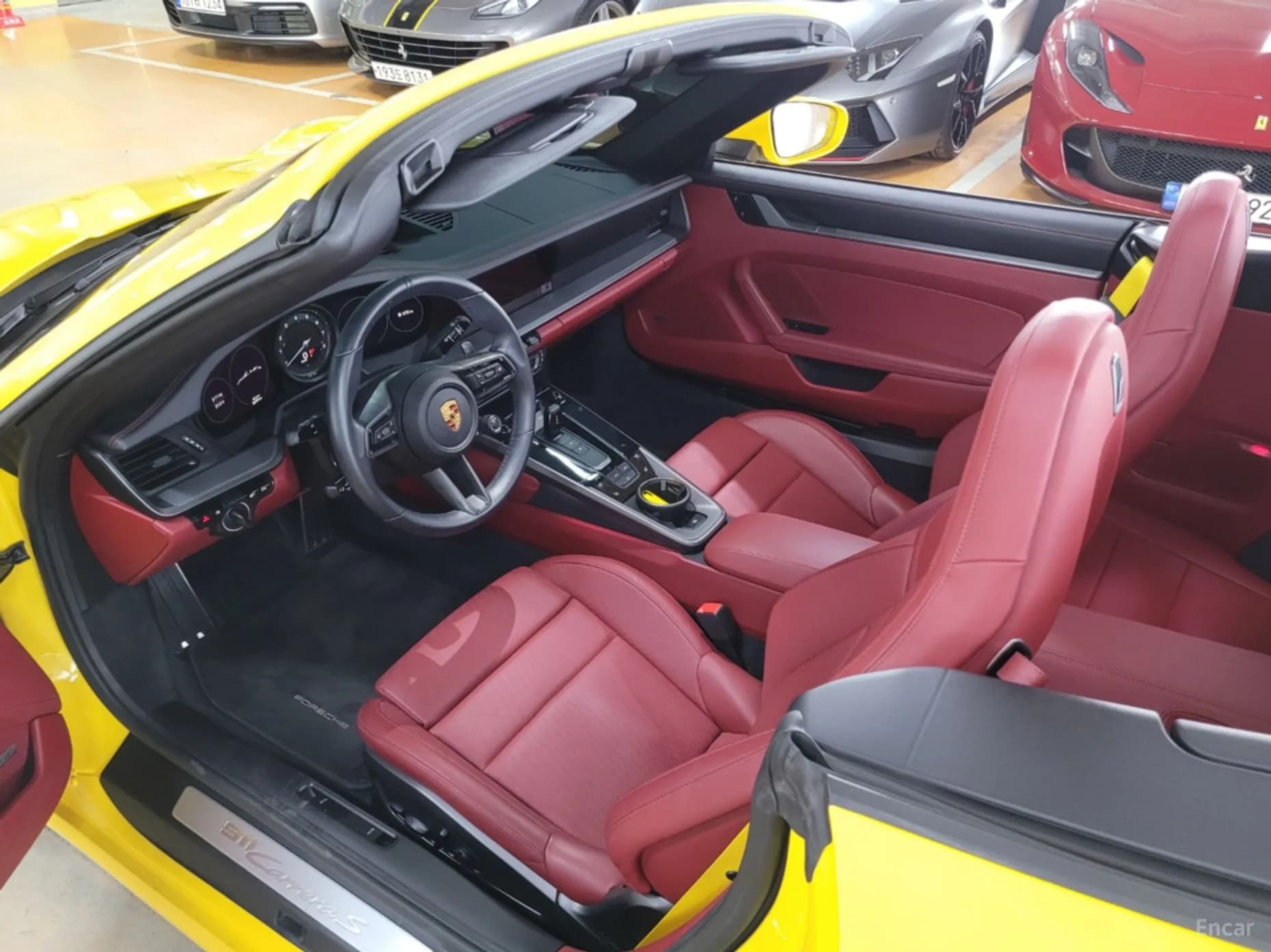 911 (992)