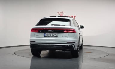 Q8 (4M)
