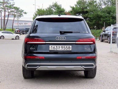 Q7 (4M)