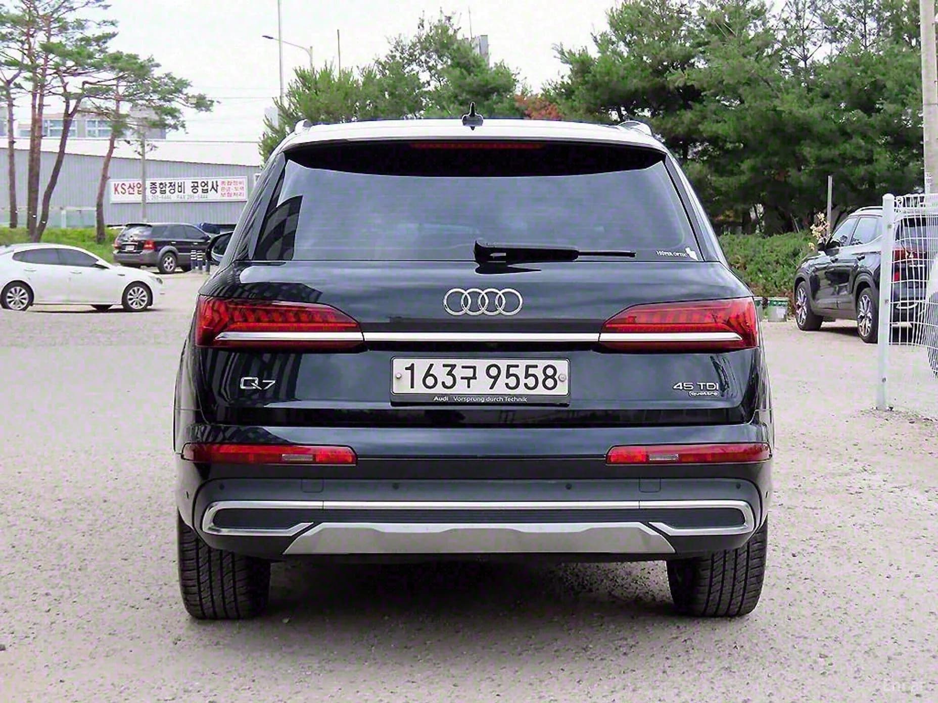 Q7 (4M)