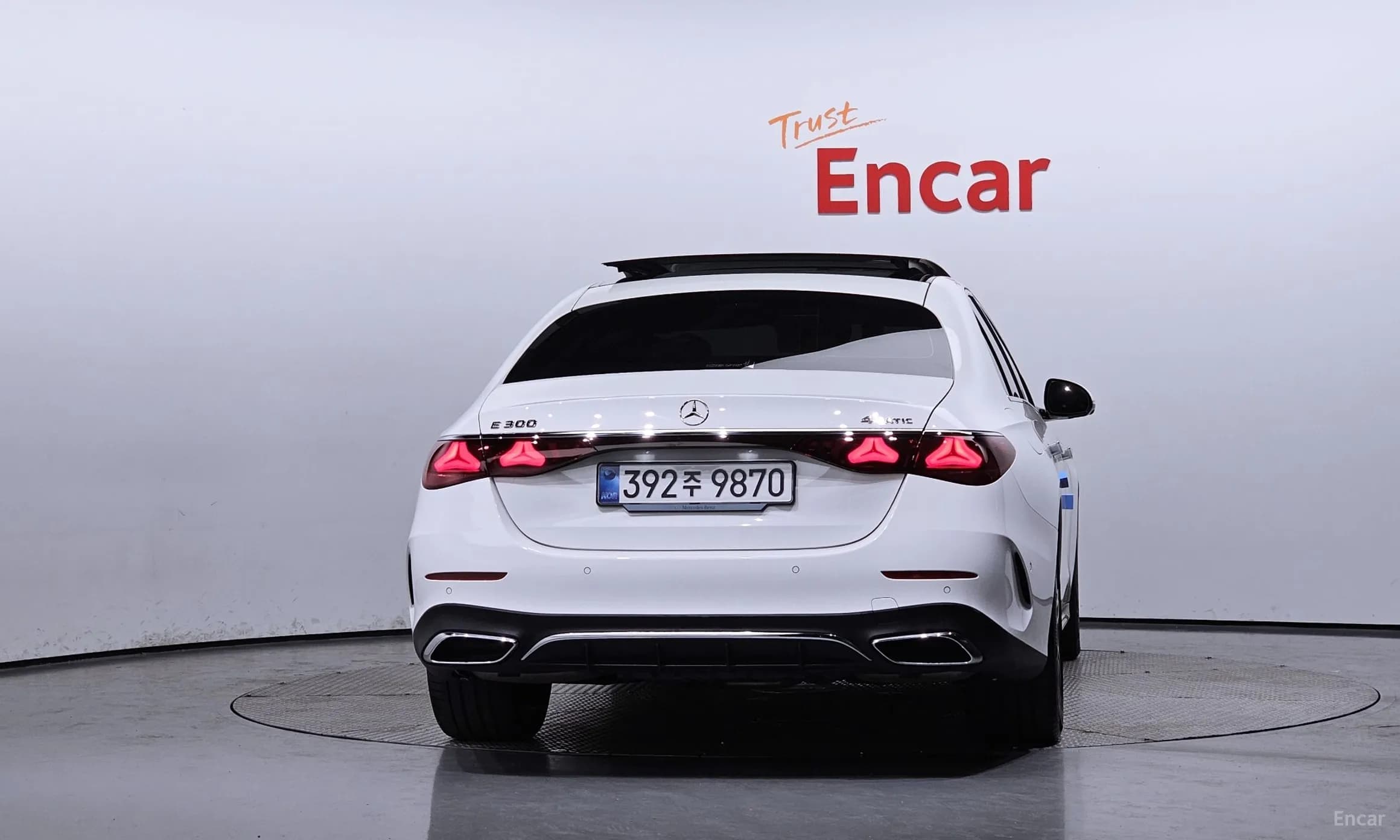 E-Class W214