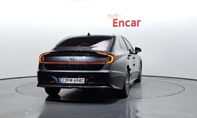 Sonata Hybrid (DN8)