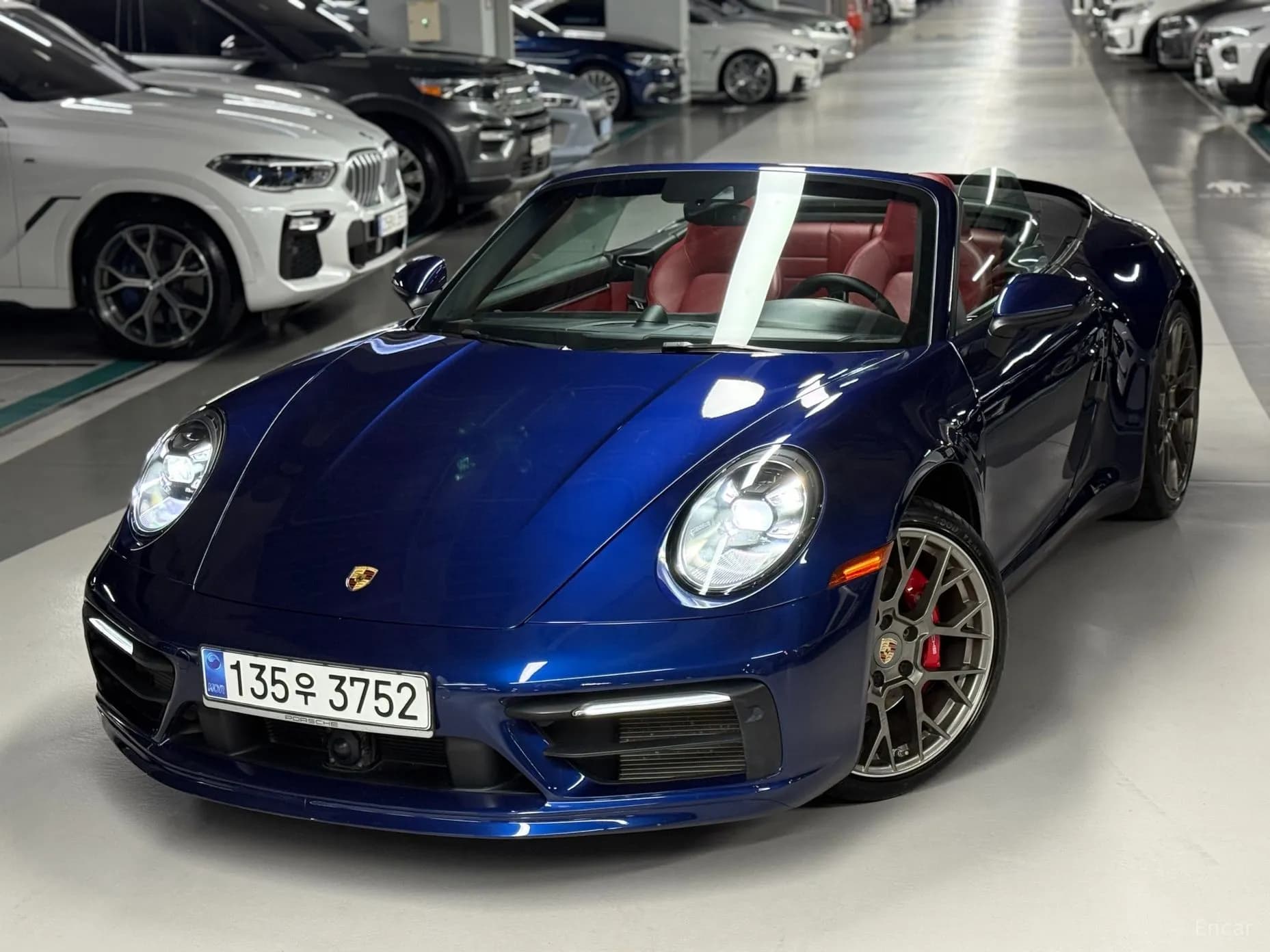 911 (992)