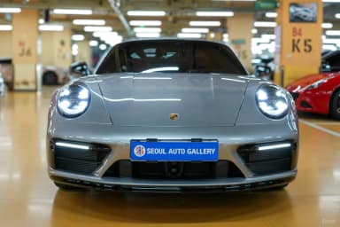 911 (992)