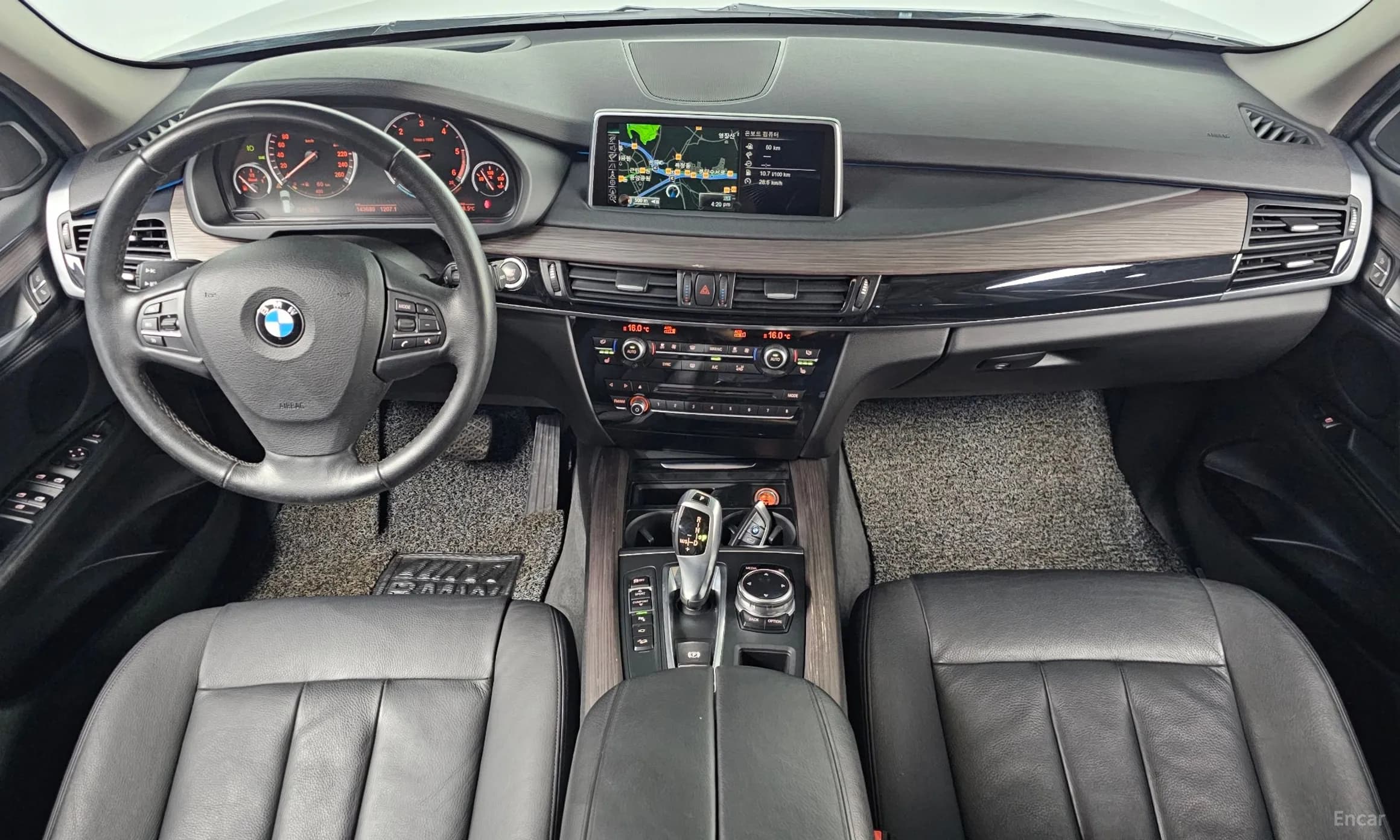 X5 (F15)