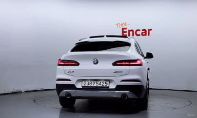 X4 (G02)