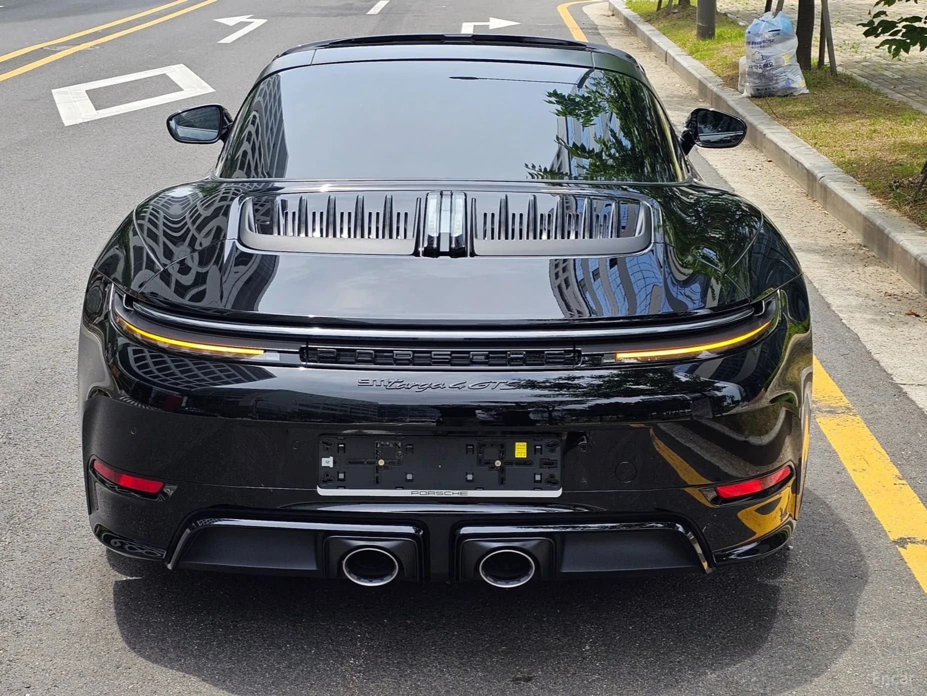 911 (992)