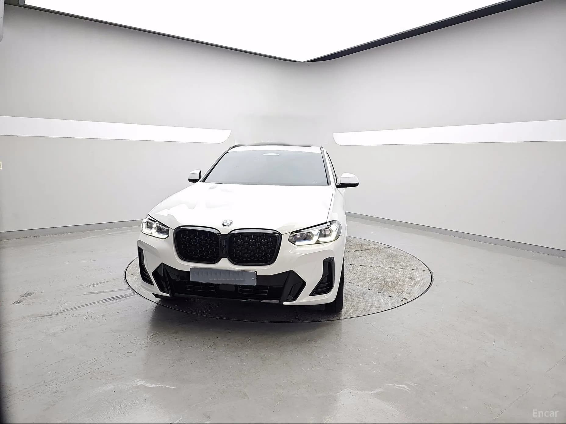 X4 (G02)