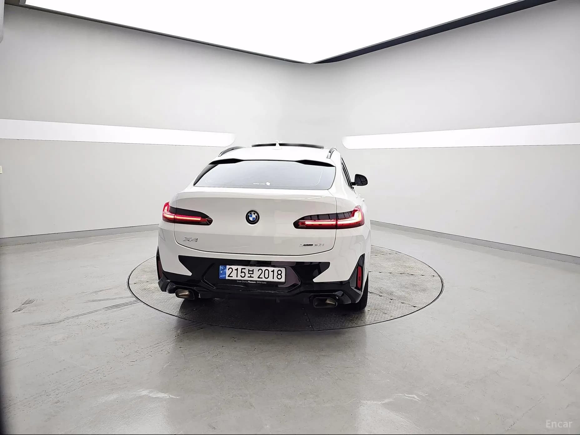 X4 (G02)