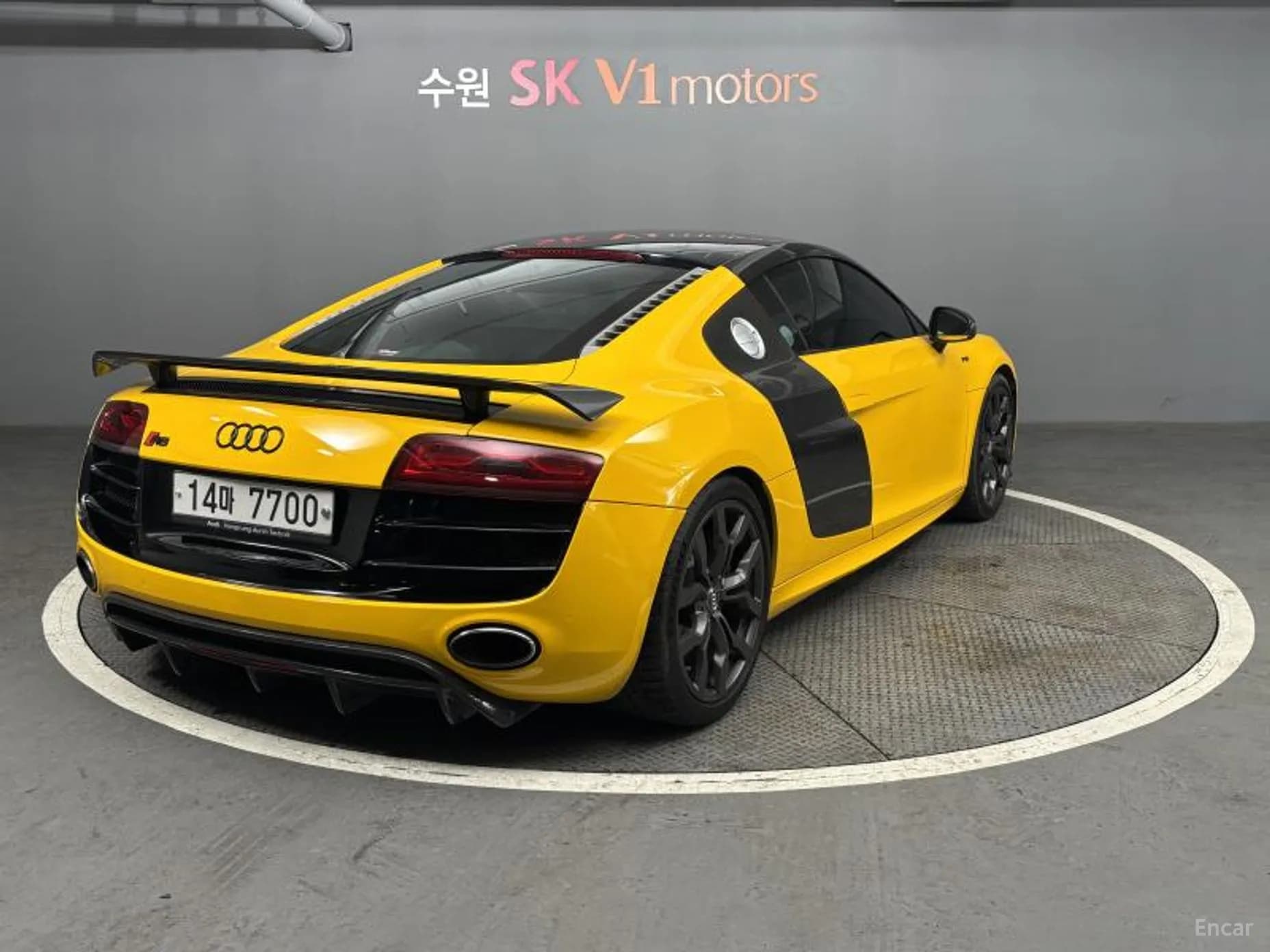 R8