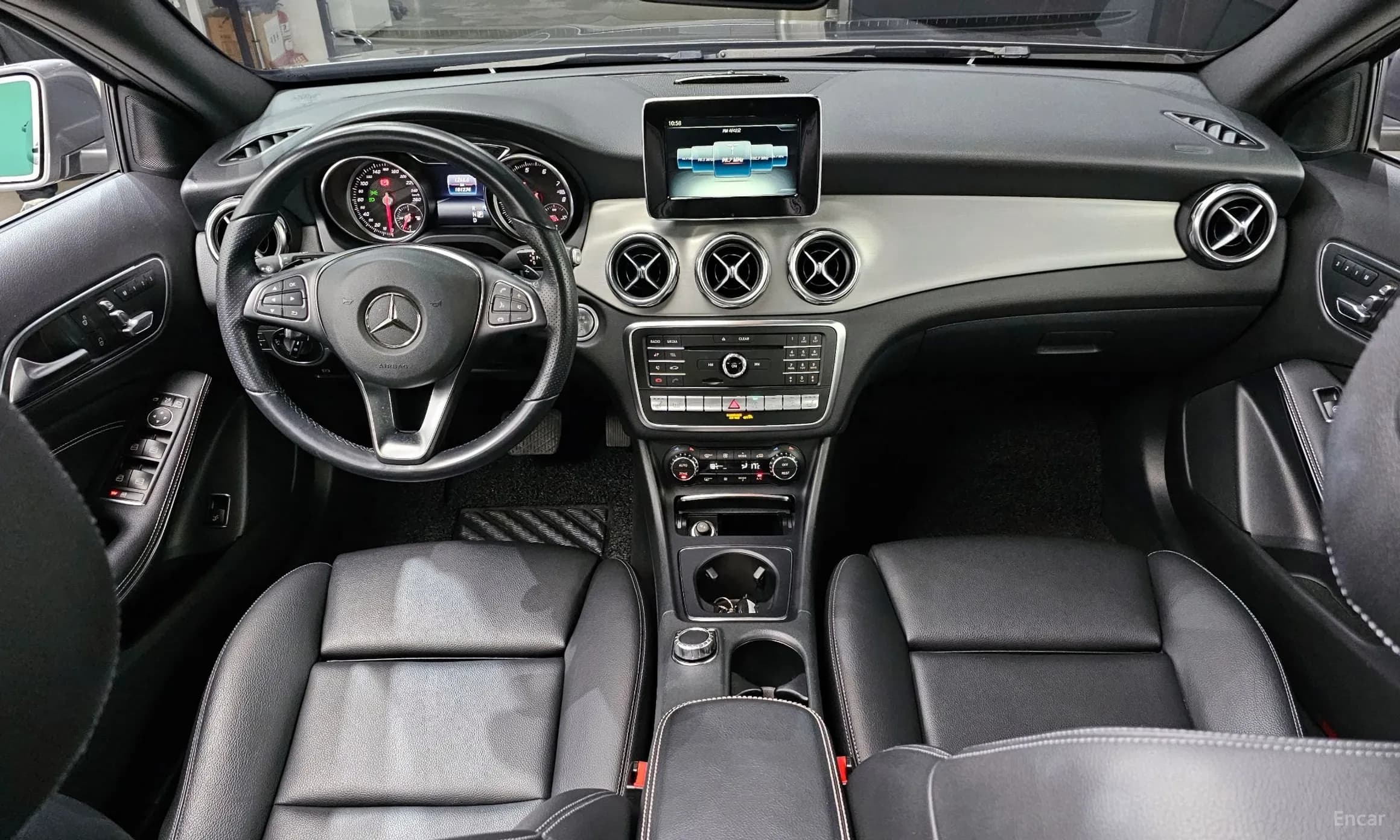 GLA-Class X156