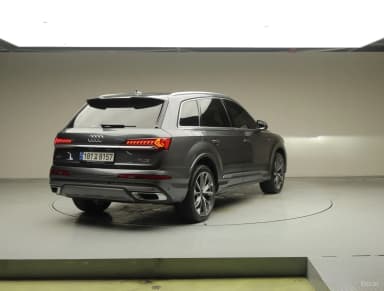 Q7 (4M)