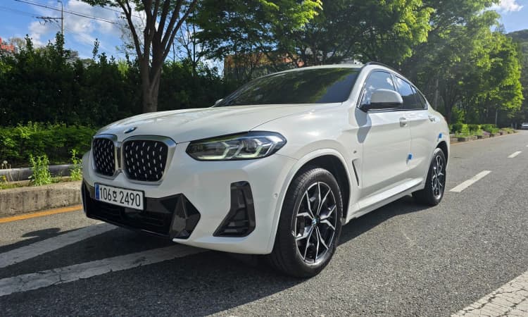 X4 (G02)