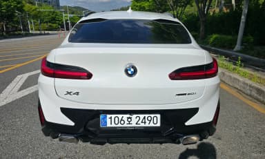 X4 (G02)