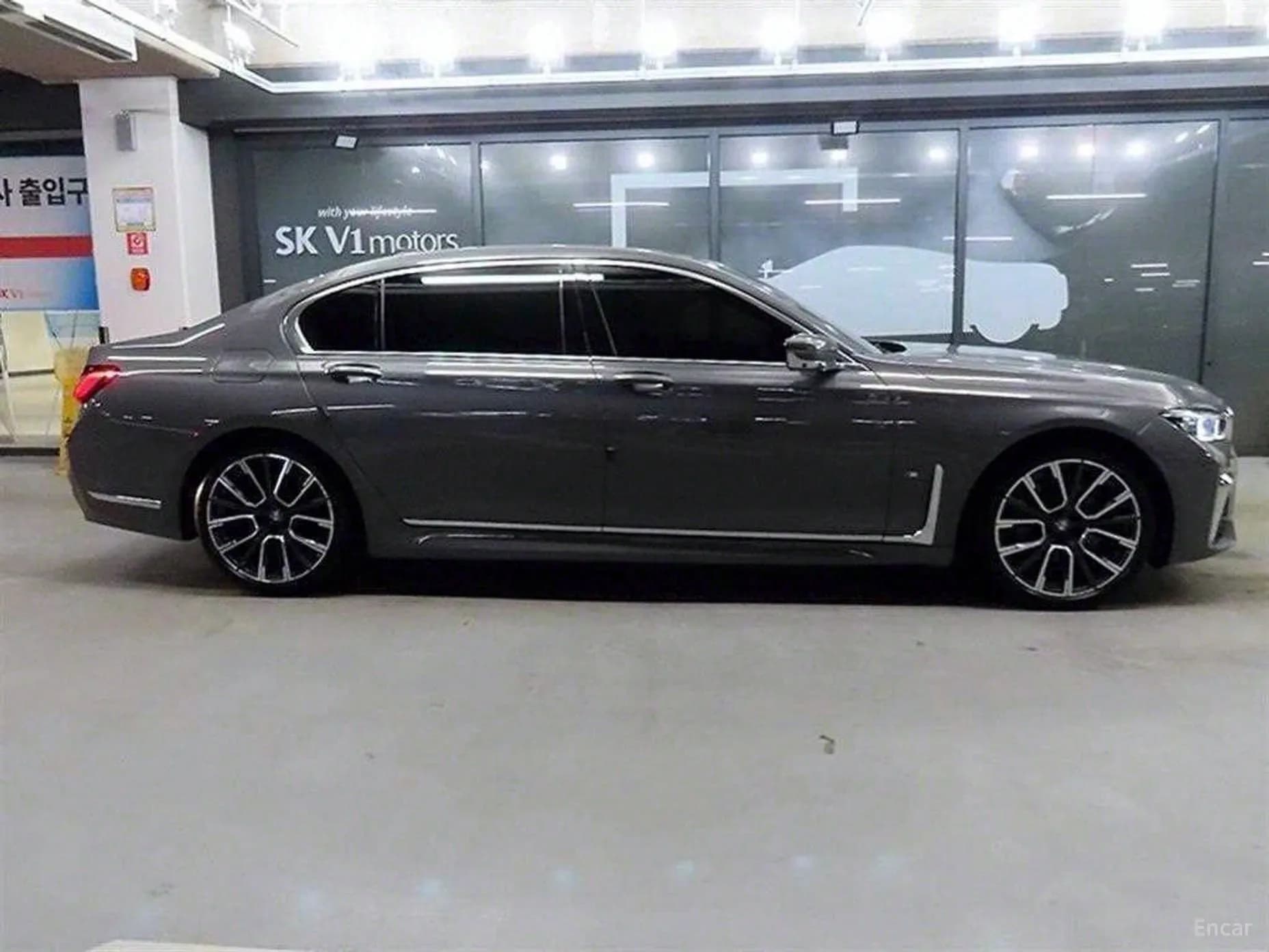 7 Series (G11)