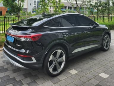 Q4 e-tron (F4)