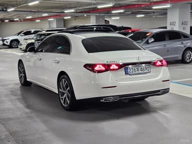 E-Class W214