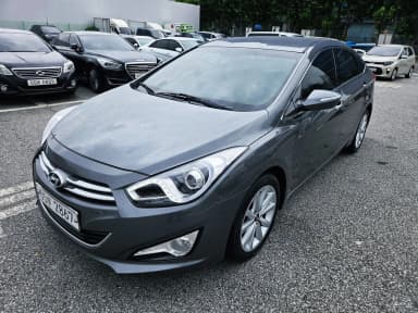 i40 Saloon