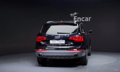 Q7