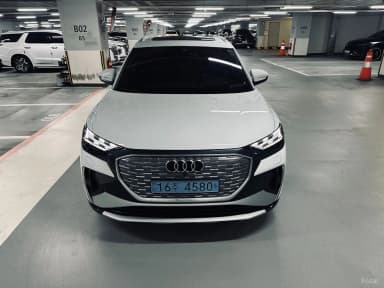 Q4 e-tron (F4)