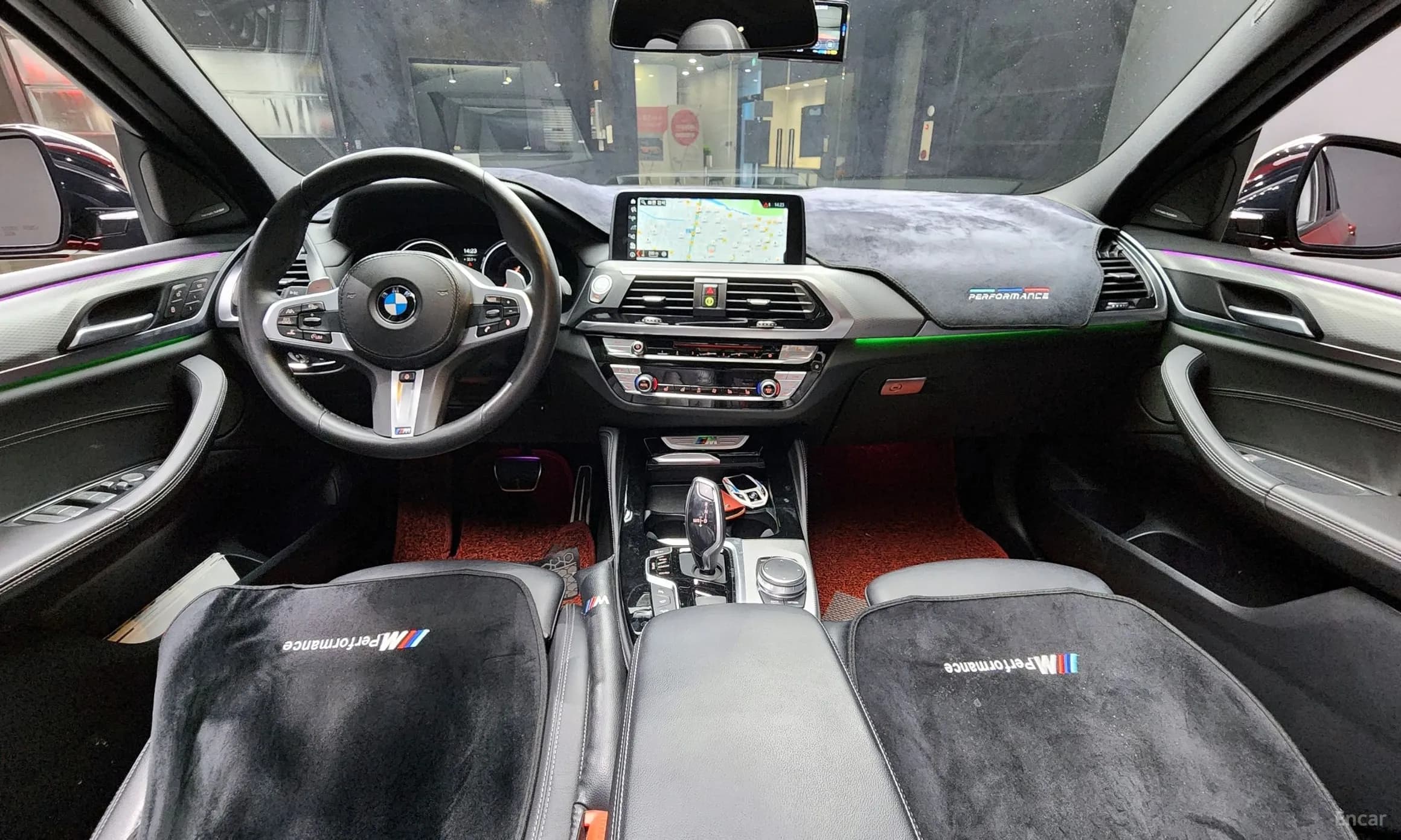 X4 (G02)