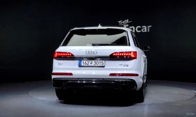 Q7 (4M)