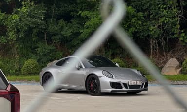 910