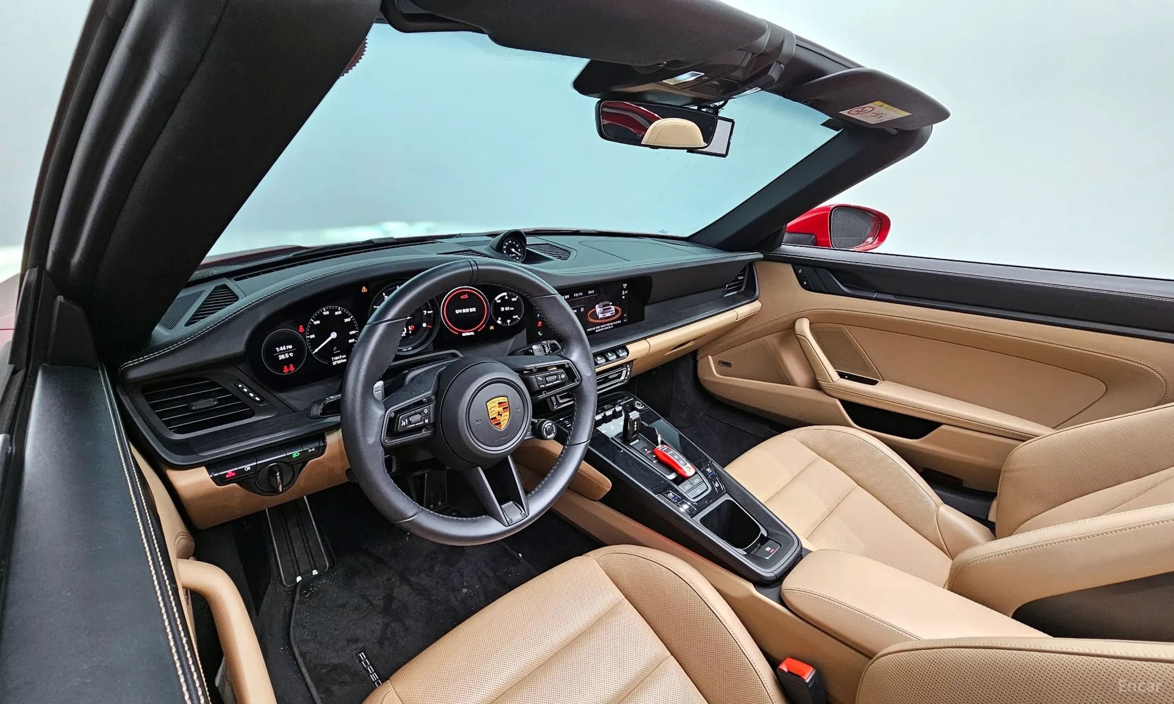 911 (992)