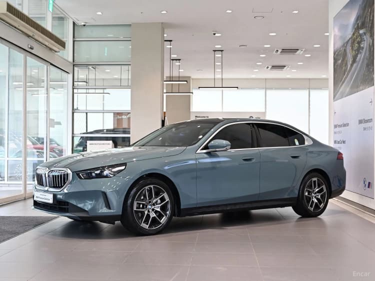 5 Series (G60)
