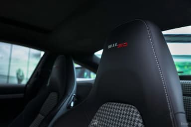 910