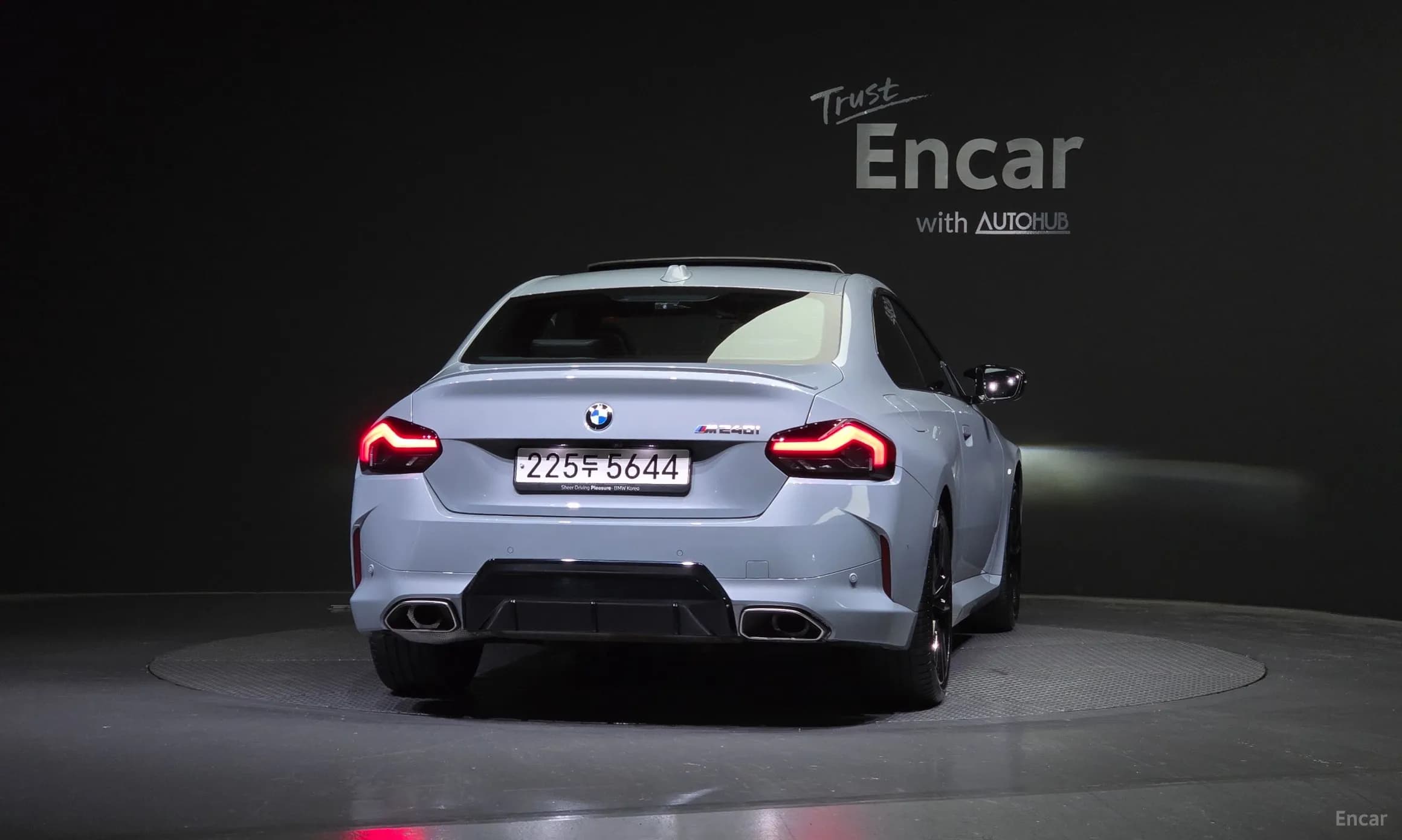 2 Series (G42)