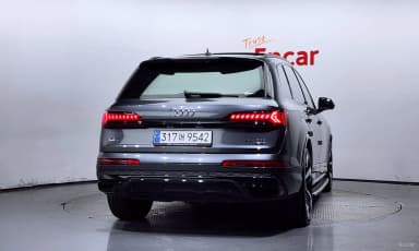 Q7 (4M)